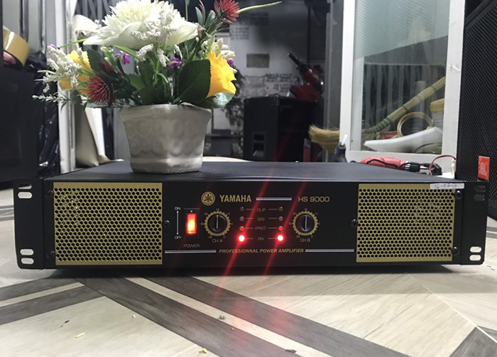 Cục đẩy Yamaha HS 9000 24 sò