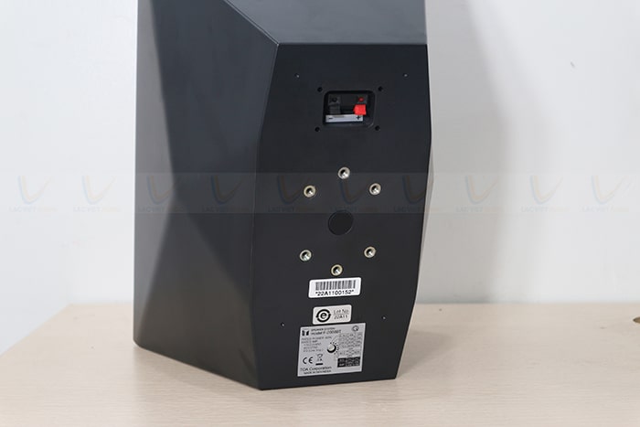 Mặt sau của loa treo tường TOA F-2000W/B Mặt sau của loa treo tường TOA F-2000W/B